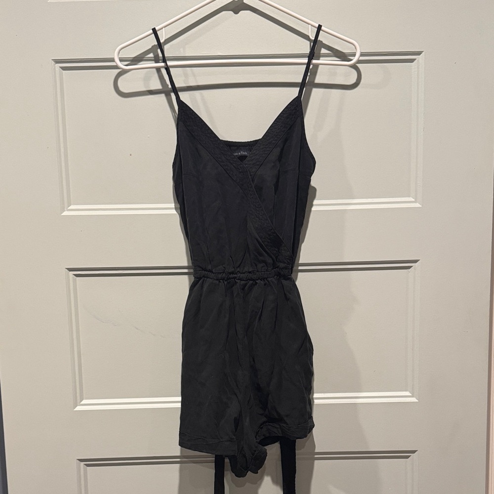 Abercrombie & Fitch black XS romper